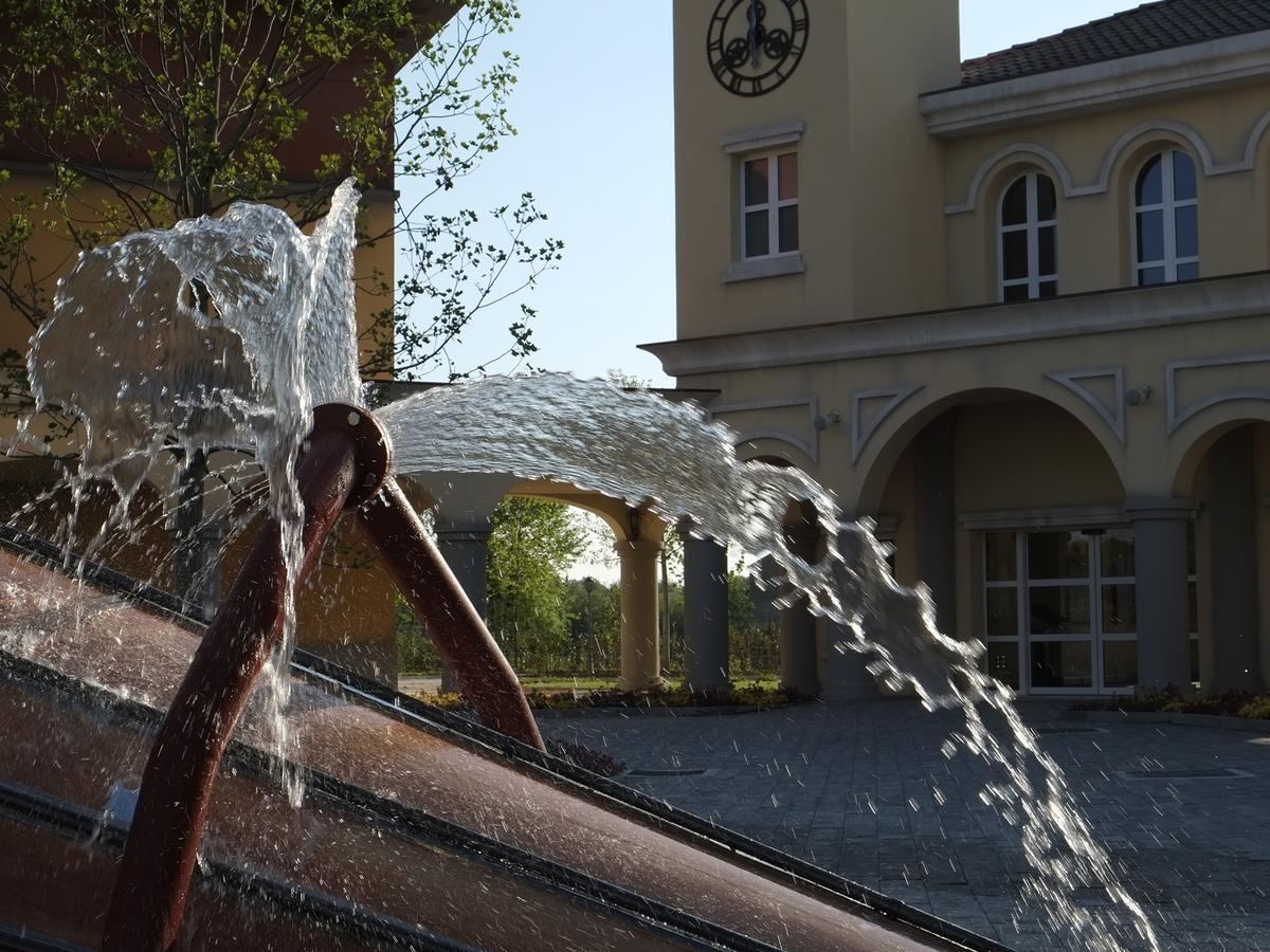 Gardaland Adventure Hotel Castelnuovo del Garda Esterno foto